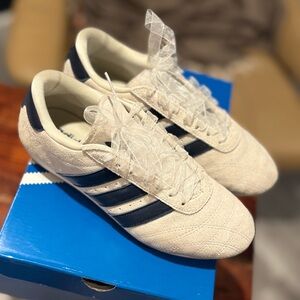 Adidas Taekwondo Cream and navy blue Sneakers